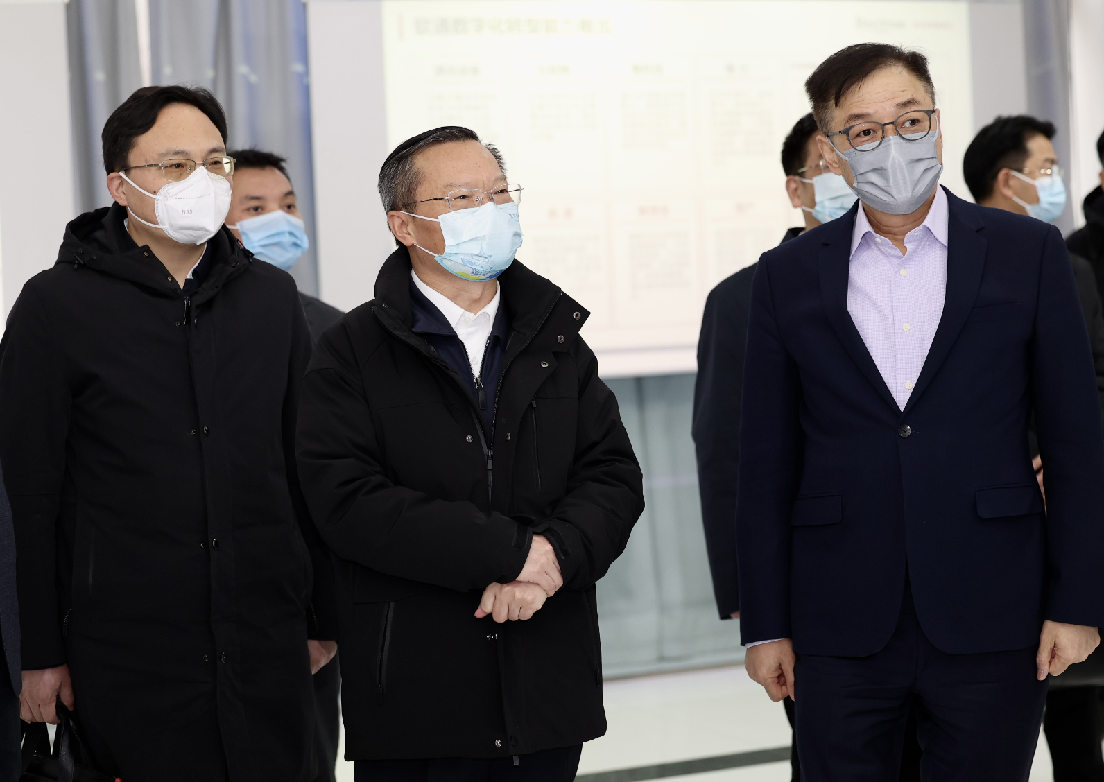 贵州省委常委、贵阳市委书记胡忠雄一行赴明升mansion88动力旅行调研