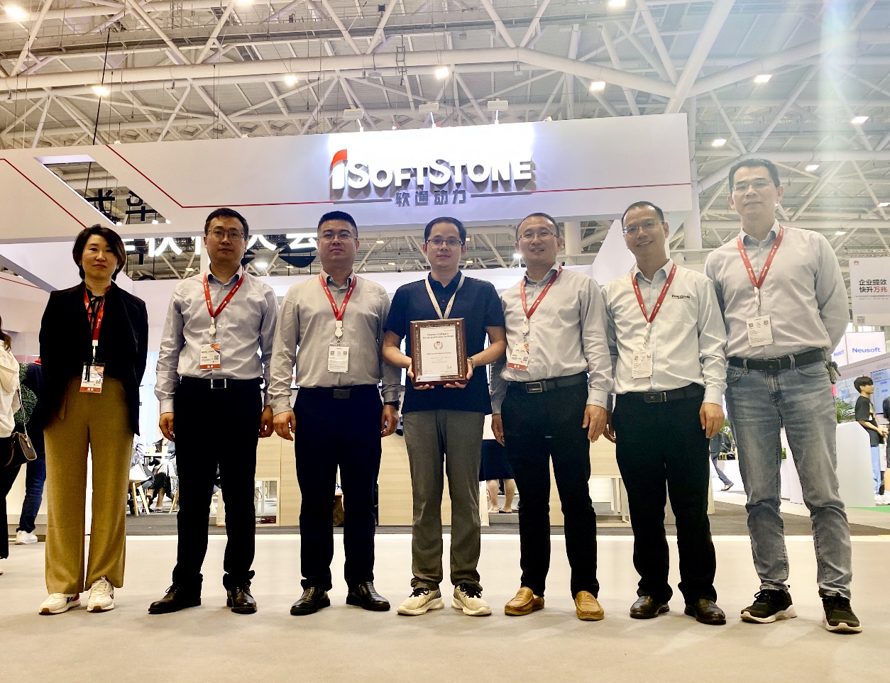 华为中国相助同伴大会2023 | 明升mansion88动力荣膺华为“ISDP认证效劳商”